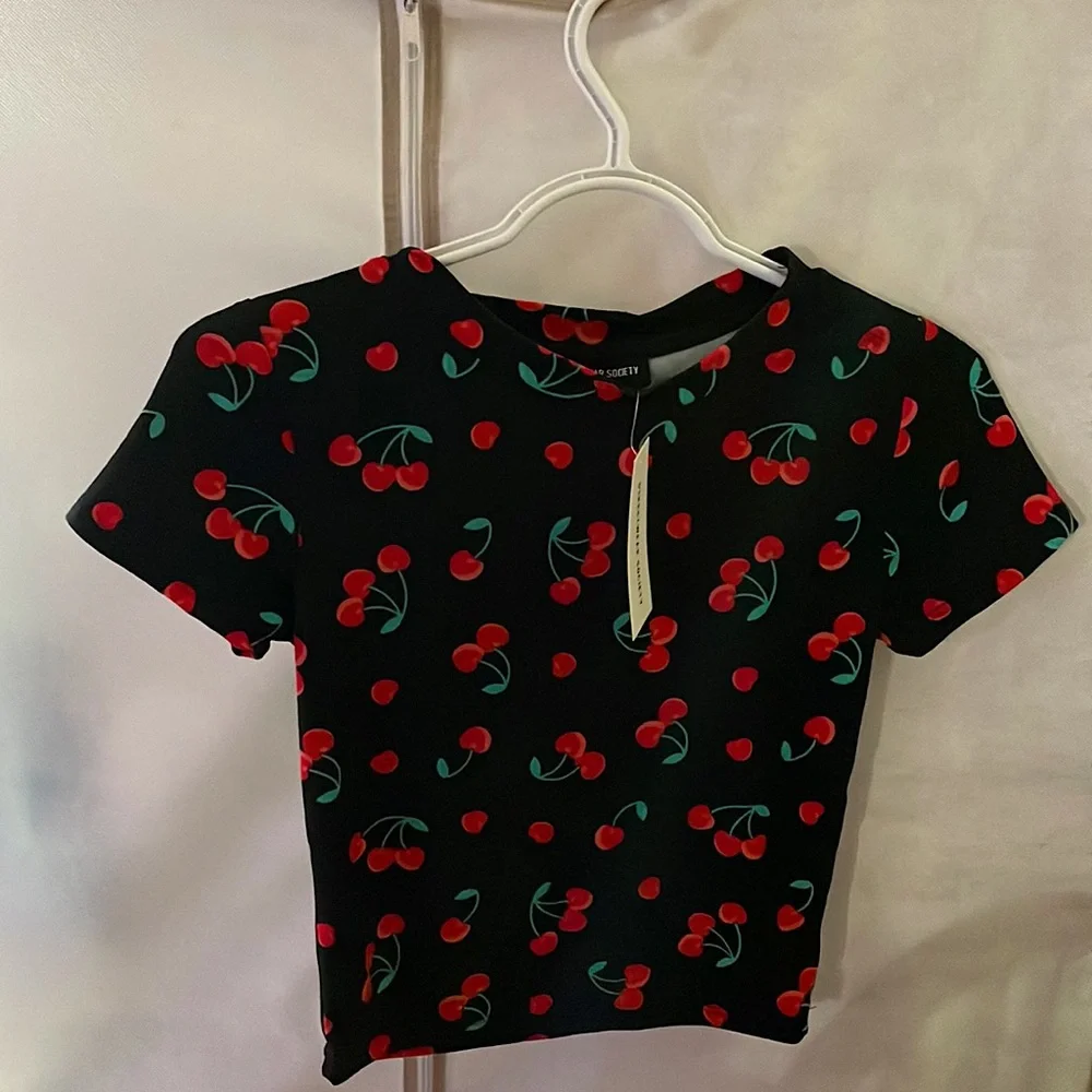 Streetwear Society Cherry Crop-Top Shirt - Picture 1 of 3